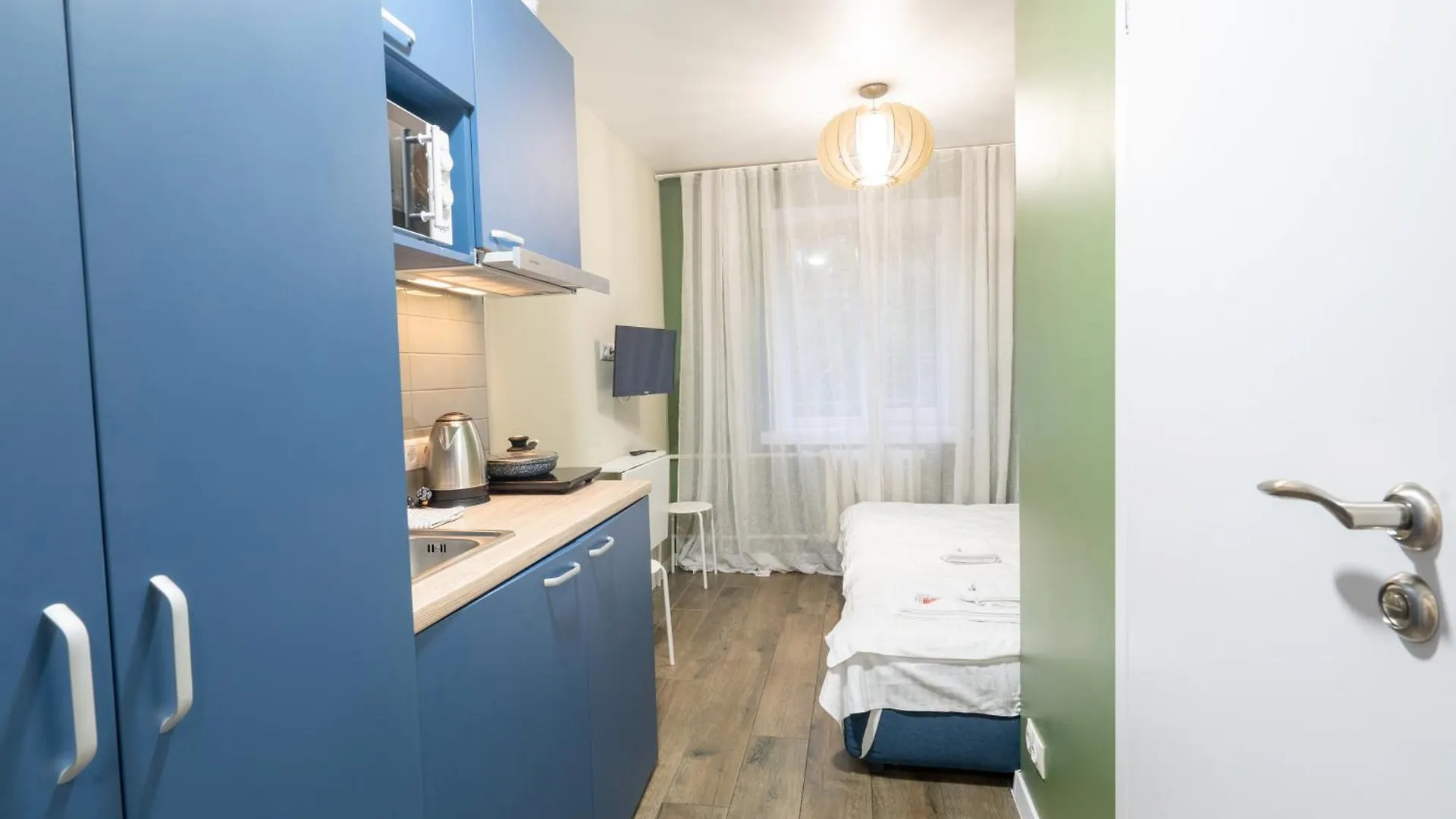 Апартаменти Myfreedom Поруч Із Метро Вокзальна Kijev Apartman